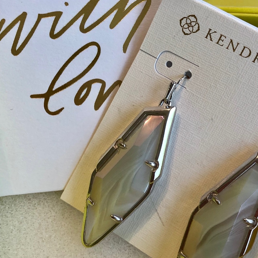 NWT Kendra Scott RARE & Retired Bexley Earrings Iridescent Agate & Silver😊 - Picture 7 of 14